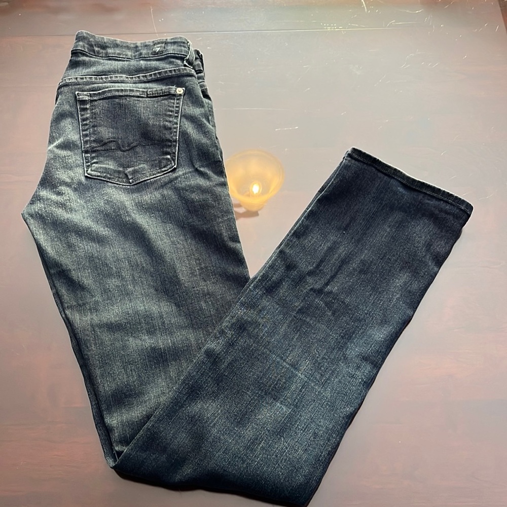 7 For All Mankind kimmie straight leg jeans size 30. Excellent